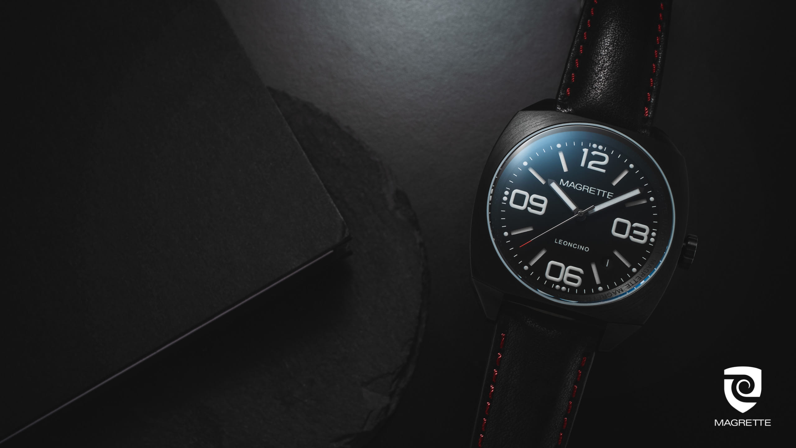 Magrette Timepeices -  leoncino 40 DLC leather 