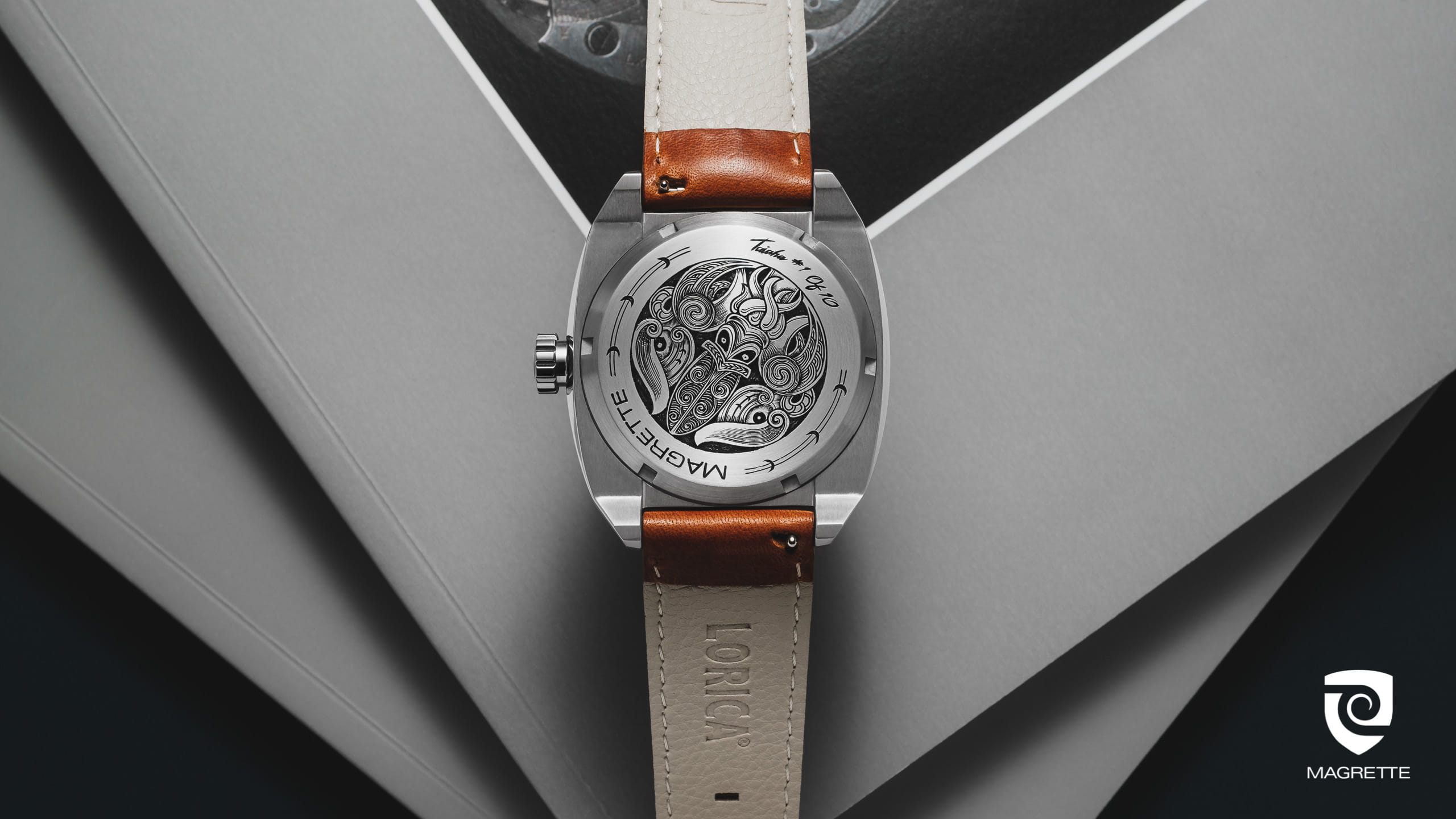 Magrette Timepeices -  leoncino taiaha desktop caseback